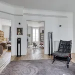 Spacious Typical Parisian Flat - Le Marais דירה פריז