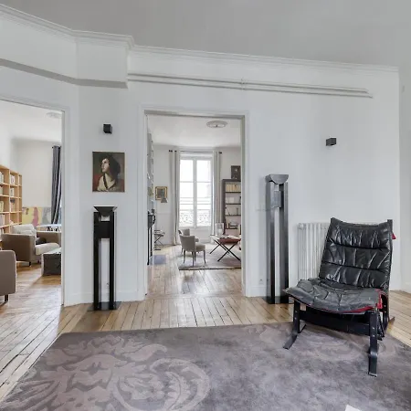 Spacious Typical Parisian Flat - Le Marais Apartament Paryż