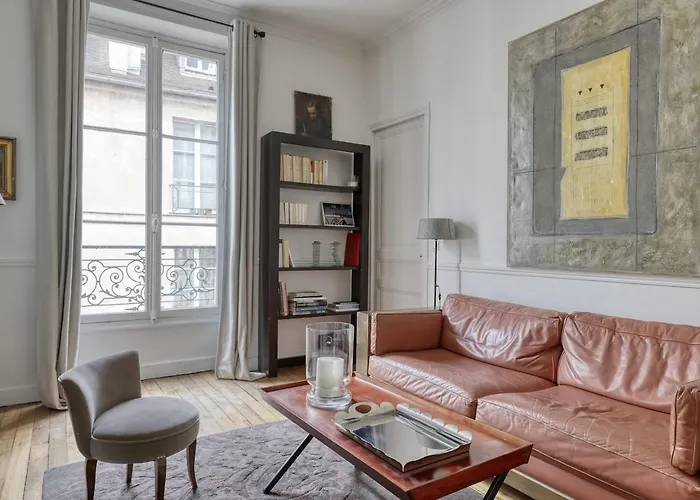 Spacious Typical Parisian Flat - Le Marais Parigi