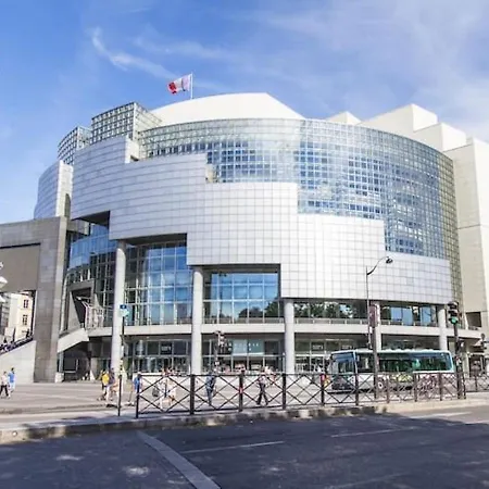 Apartment Spacious Typical Parisian Flat - Le Marais Paris
