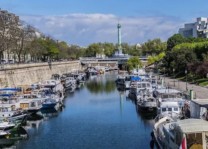 Spacious Typical Parisian Flat - Le Marais * Paris