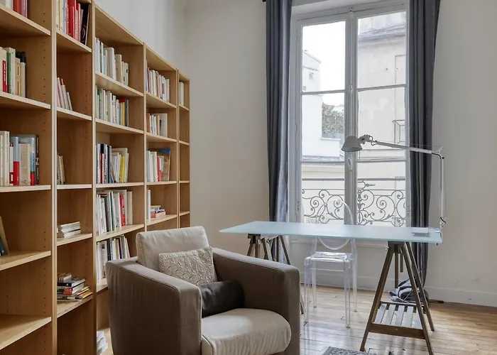 Apartment Spacious Typical Parisian Flat - Le Marais *