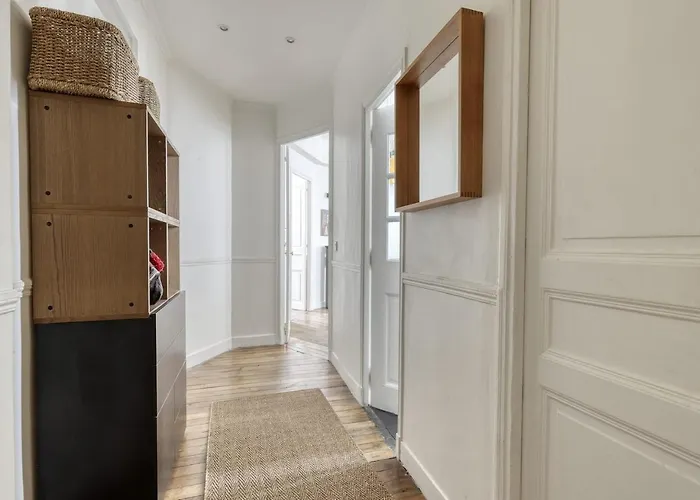 Spacious Typical Parisian Flat - Le Marais Paris